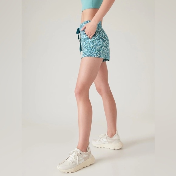 ATHLETA Balance 4 Shortie Clouded Leopard Blue XL - Picture 2 of 11